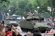 算命八字美国纪念陆军成立250周年阅兵仪式在华盛顿举行